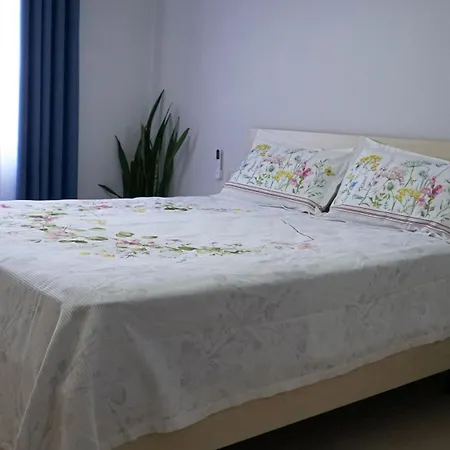 By Ina Apartment *